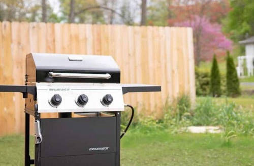 Schnecksville Cottage | Creek Stay Cottage New Listing