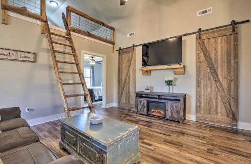 Summerville House | Creek-View Getaway w/Deck, Yard, & Fire Pit!