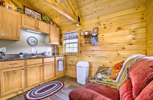 Florence House | Creek Views & Grill: Idyllic Florence Cabin