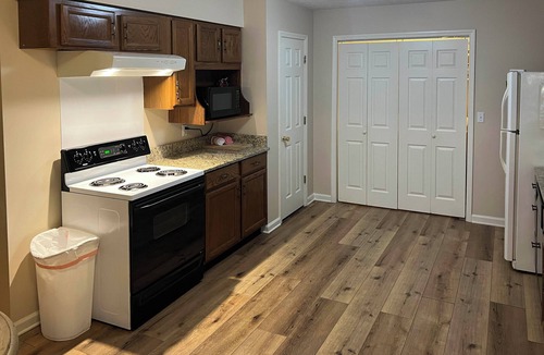 Ooltewah Cottage | Creekfront Cabin Near Chattanooga w/Hot Tub!