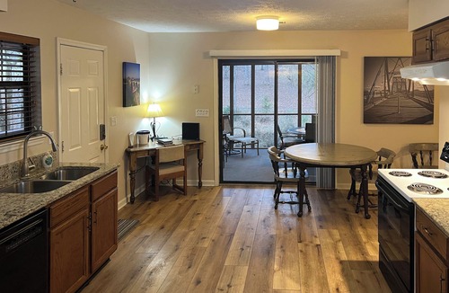 Ooltewah Cottage | Creekfront Cabin Near Chattanooga w/Hot Tub!
