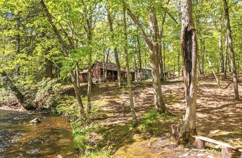 Bushkill Cabin | Creekfront Rustic Log Cabin