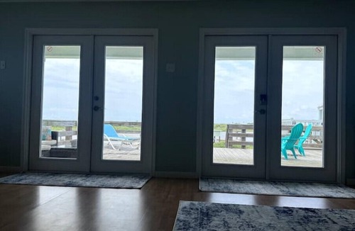 Cedar Lane House | CreekLife Get Away, Relax, Fish. Fun! Waterfront!