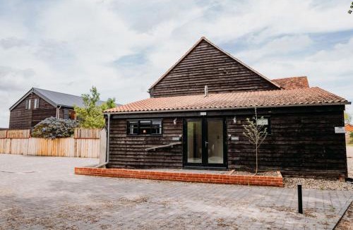 Burnham-on-Crouch Hotel | Creeksea Place Barns