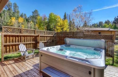 Lead House | Creekside Cabin - Garage
