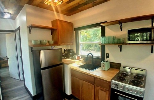 Plantersville House | Creekside Cabin in a Magical Forest