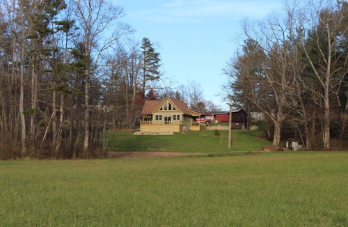 Hendersonville Cabin | Creekside Cabin w/Jacuzzi, Fire Pit, Views and old rustic appeal!