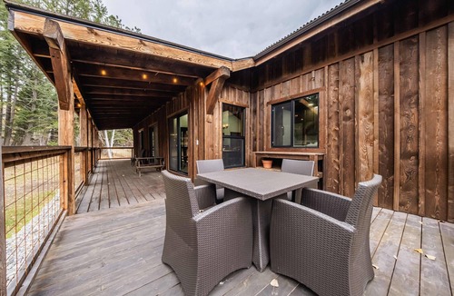 Eureka House | Creekside Cabin – Very Secluded!