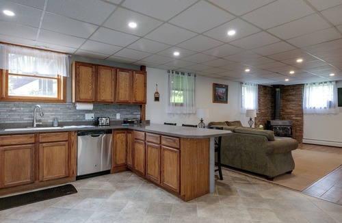 Corning Cabin | Creekside Cabin - Watkins Glen, Corning, Finger Lakes with Hot Tub