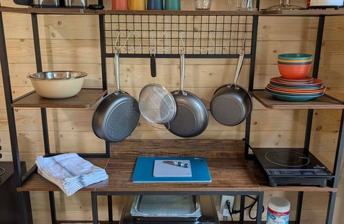 Cuba Cabin | Creekside Cabins - Thistle