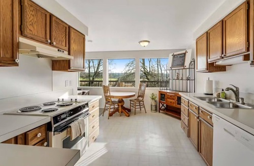 Lacey House | Creekside Charmer w/Kayaks, Fireplace & Deck