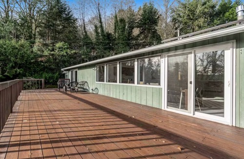 Lacey House | Creekside Charmer w/Kayaks, Fireplace & Deck