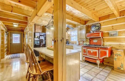 Epworth House | Creekside Comfort