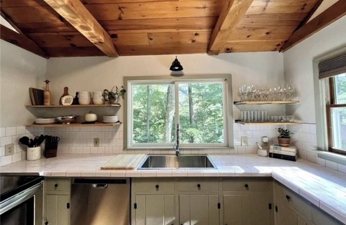 Callicoon House | Creekside cottage-dog friendly!