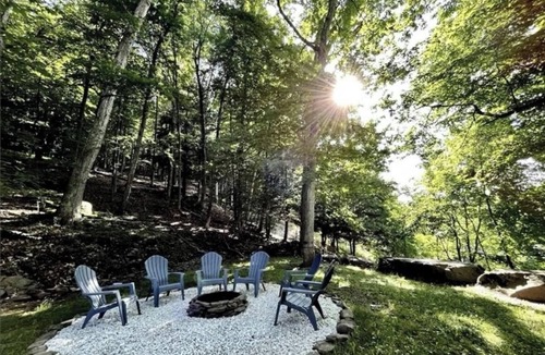 Callicoon House | Creekside cottage-dog friendly!