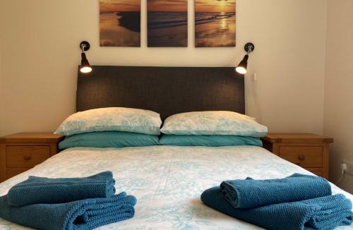 Ryde House | Creekside Cottage