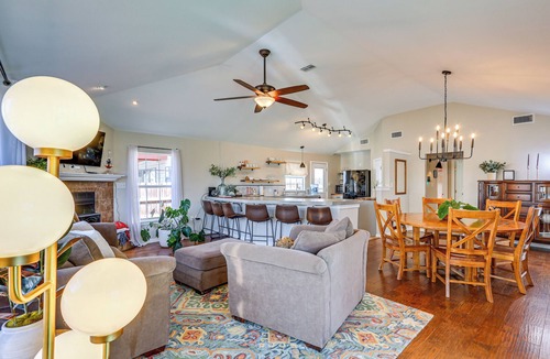 Belton House | Creekside Cottage w/Deck & Hot Tub in Belton
