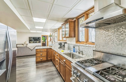 Wheeler Apartment | Creekside Cozy 3BD Near Dunes or Corporate Stay
