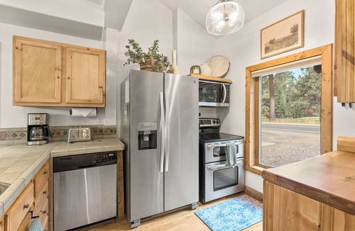 Kings Beach Cabin | Creekside Den - Remodeled w/Hot Tub