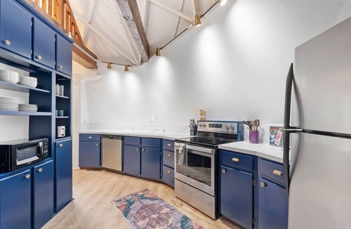 Piper Gap House | Creekside Dome with Firepit