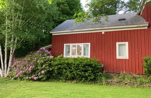 Denver House | Creekside Getaway, a spacious, Elegant Catskill Mountain retreat