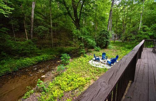 Young Harris House | Creekside Getaway