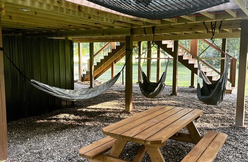 Vinton Cabin | Creekside Hammock Hangout