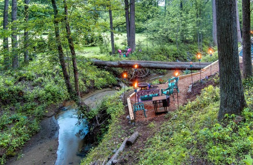 Hendersonville Apartment | Creekside Hendersonville Haven: Hot Tub & Fire Pit
