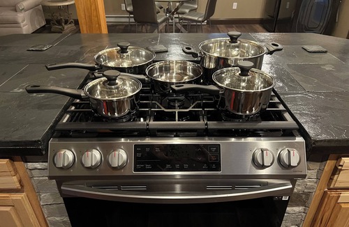 Town of Throop House | Creekside Hideaway 4 Bedroom House