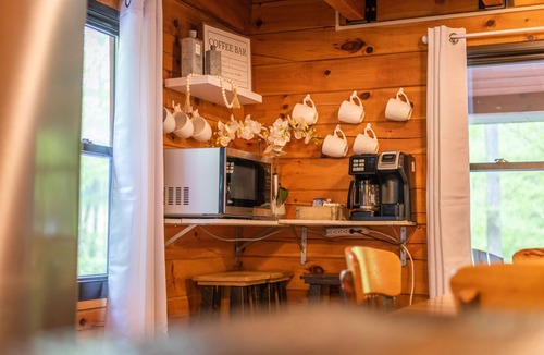 Reedsville Cabin | Creekside Hideaway, sleeps 9-10, gorgeous and private setting.