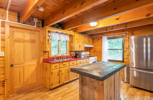 Reedsville Cabin | Creekside Hideaway, sleeps 9-10, gorgeous and private setting.