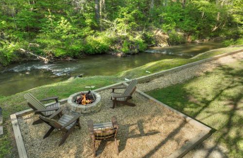 McCaysville House | Creekside Hideaway