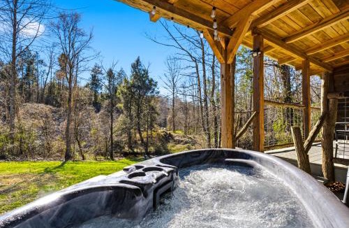Cosby Ski Chalet | Creekside Hideout
