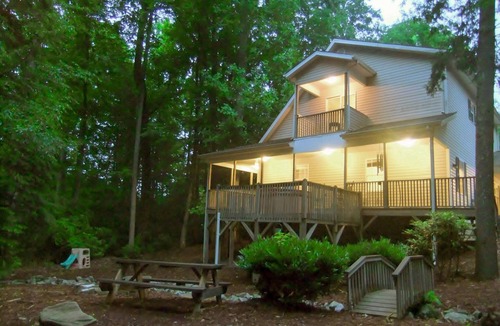 Maggie Valley Cabin | Creekside, Hot Tub, Playground, Firepit, Fireplace, WiFi, AC, EZ Access