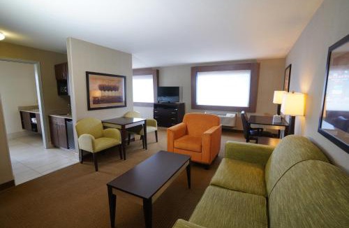 Douglas County Hotel | Creekside Hotel & Suites