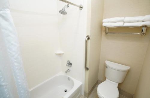 Douglas County Hotel | Creekside Hotel & Suites