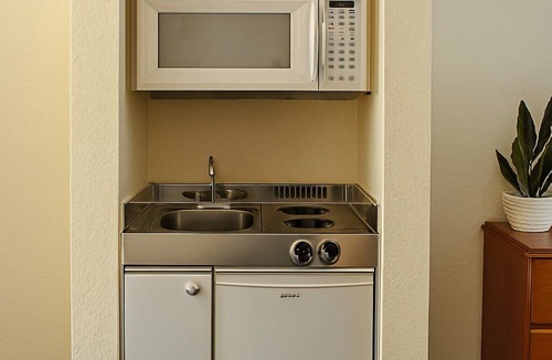 Willits Hotel | Creekside Inn & Suites