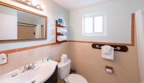Tavernier Hotel | Creekside Inn