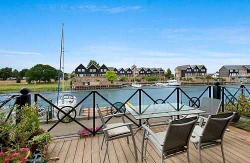 Faversham Bed & Breakfast | Creekside Landings