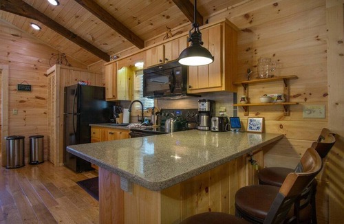 Pisgah Forest House | Creekside Log Cabin in Pisgah Forest