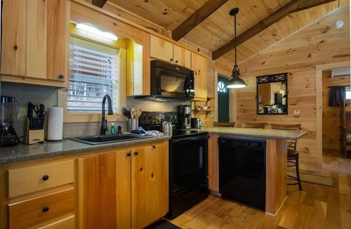 Pisgah Forest House | Creekside Log Cabin in Pisgah Forest