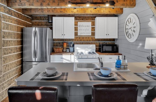 Canon City Cabin | Creekside Log Cabin