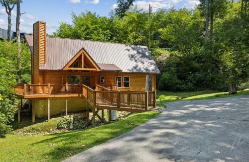 Chalet Village North House | Creekside Manor cabin