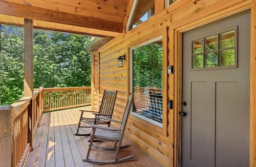 Chalet Village North House | Creekside Manor cabin
