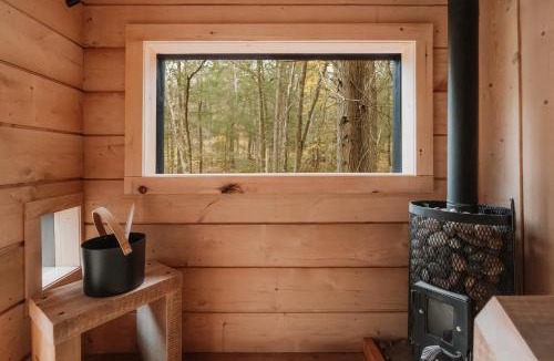 Cochecton House | Creekside Modern Cabin Sauna Hot Tub Niksen Den