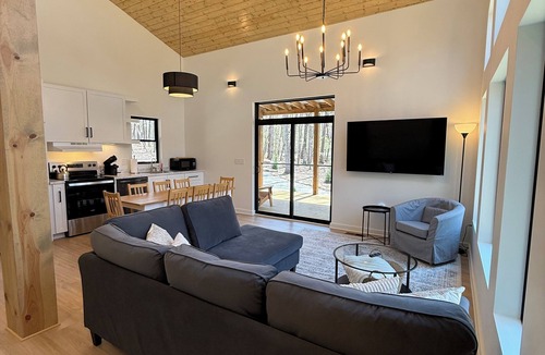 Sewanee House | Creekside Nook in Sewanee