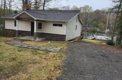 Lusby House | Creekside Oasis