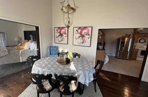 Mechanicsburg Cottage | Creekside Oasis