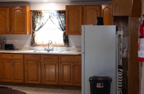 Allenwood Cabin | Creekside Retreat |Firepit Views Sleeps 8