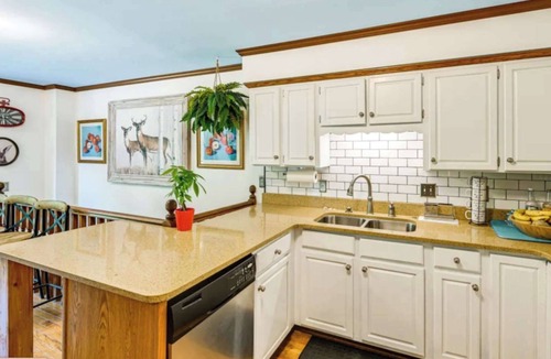 Whites Creek House | Creekside Retreat Near Nashville & Fontanel